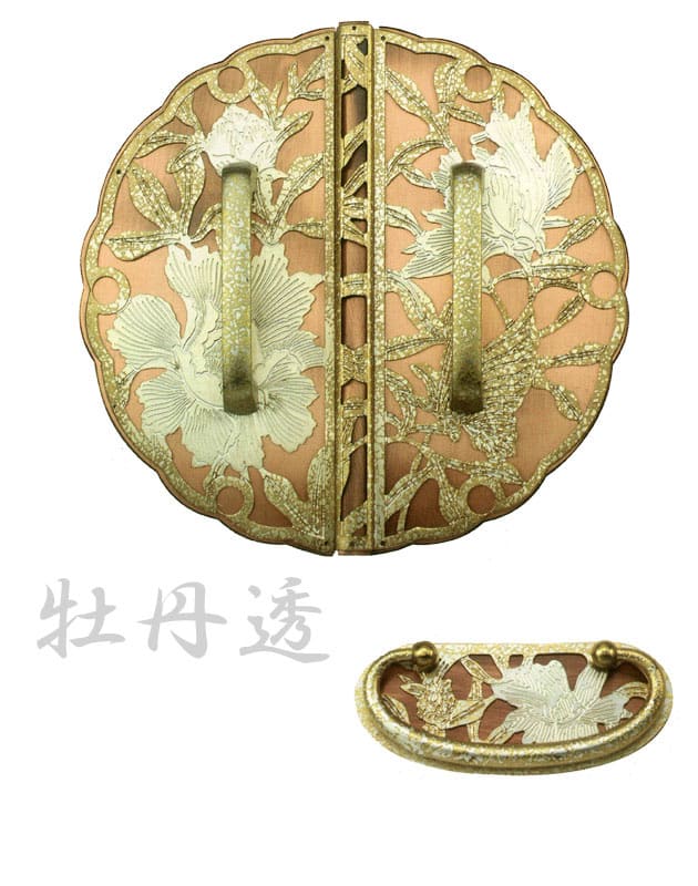 桐たんす金具【牡丹透】